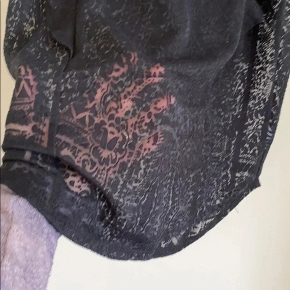 Apt. 9 black burn out lace print Ruffle Sleeve Top - Picture 5 of 6